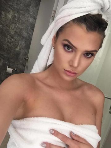 Юна